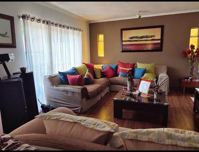 3 BEDROOM HOUSE FOR SALE IN VAN RIEBEECK PARK